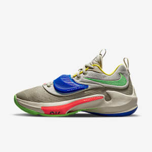 Freak 3 Basketball Shoes. Nike CA